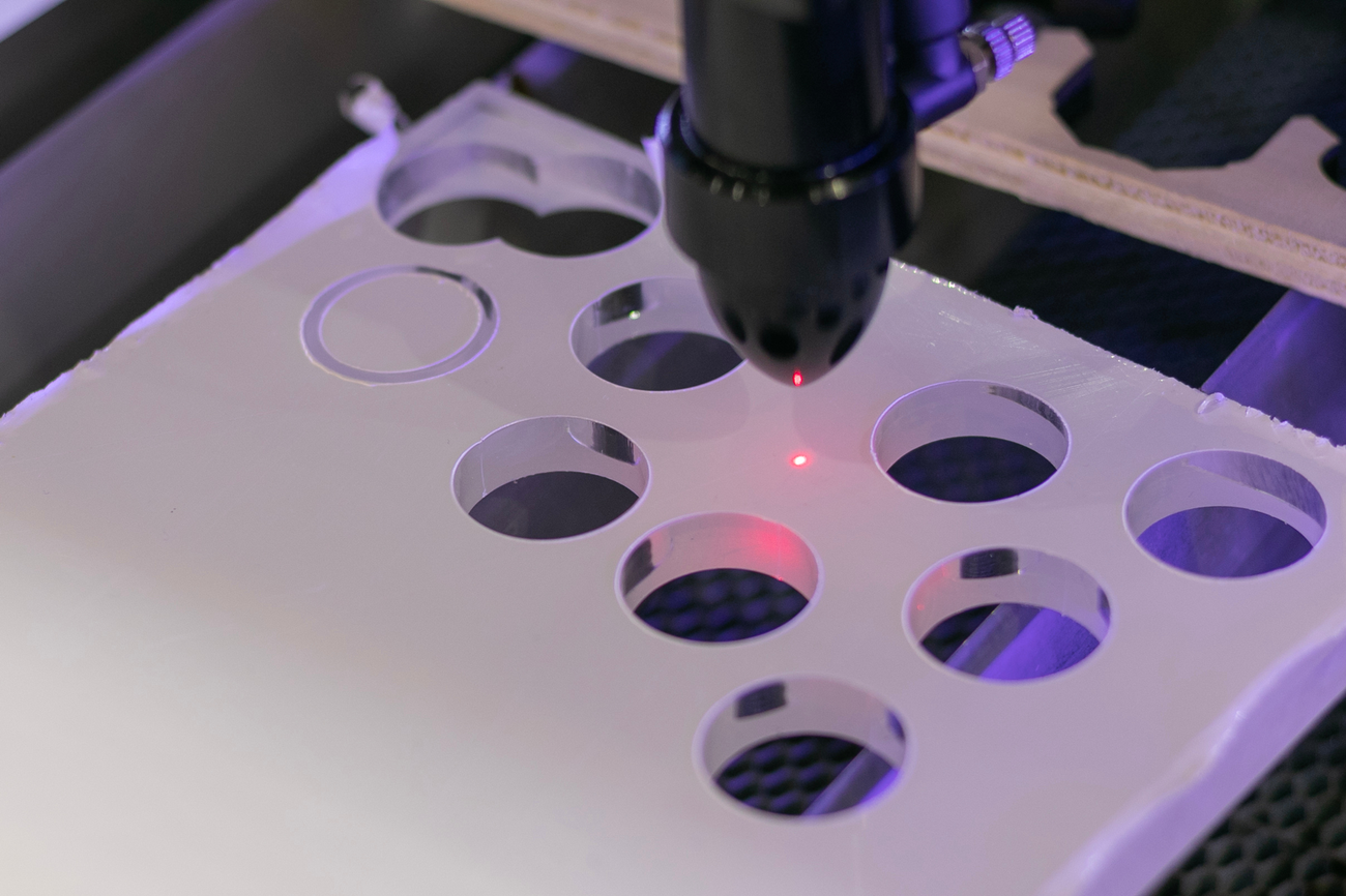 CO2 laser material in a machine